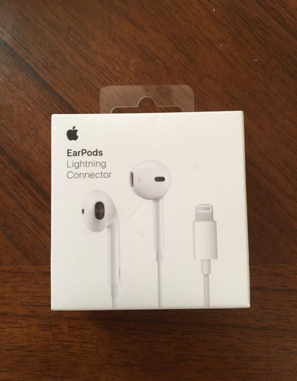 Apple EarPods with Lightning Connector - Image 4